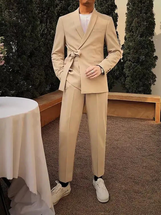 Costume champagne pour homme décontracté élégant avec pantalon et veste pour occasions spéciales mariage bureau fournissons service sur-mesure